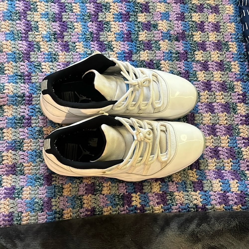 Jordan 11 legend blue